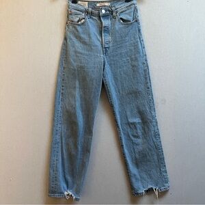 Levi’s Ribcage Straight Jeans Sz 26 High Rise Button Fly Light Wash